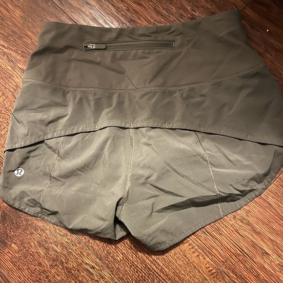 Lulu Lemon Shorts - Picture 2 of 3